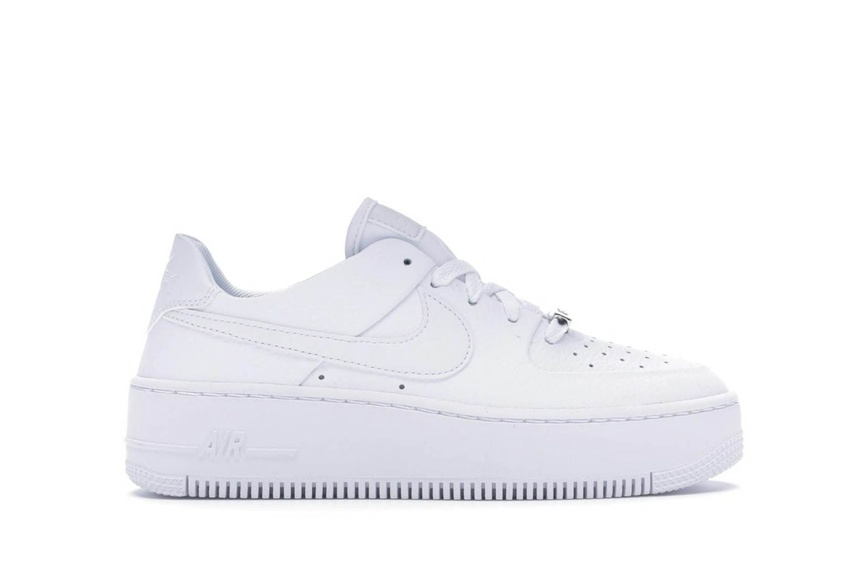 W Nike Air Force 1 Sage Low "Triple White"