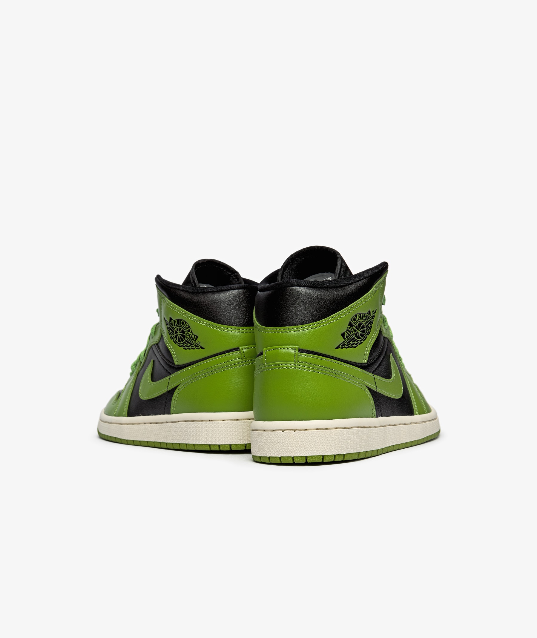 W Nike Air Jordan 1 Mid "Attitude Green" - Imagen 4