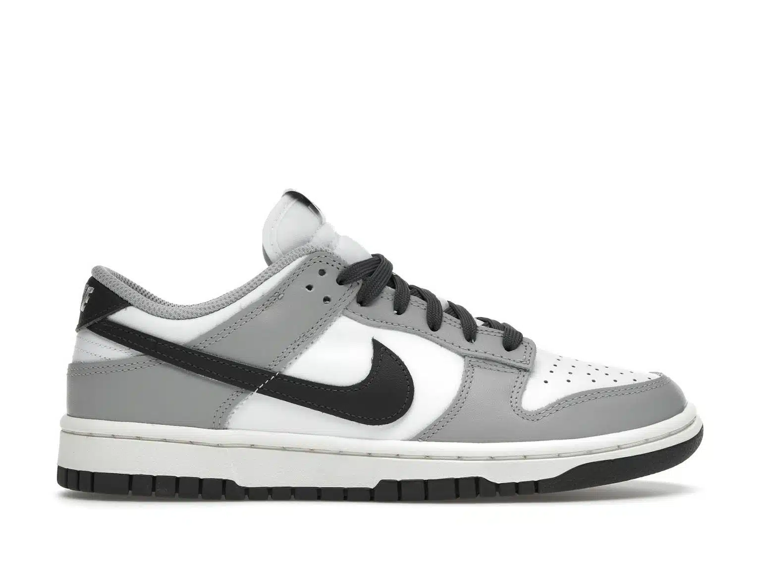 W Nike Dunk Low "Light Smoke Grey"