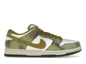 Nike SB Dunk Low Pro x Alexis Sablone "Chameleon"