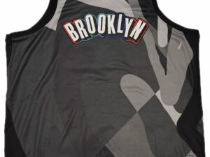 Nike NBA x KAWS Brooklyn Nets City Edition Swingman Camiseta de Tirantes